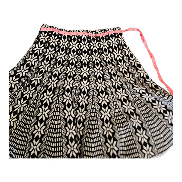 Xhiliration Medium Black and White Mini Skirt - Picture 6 of 7